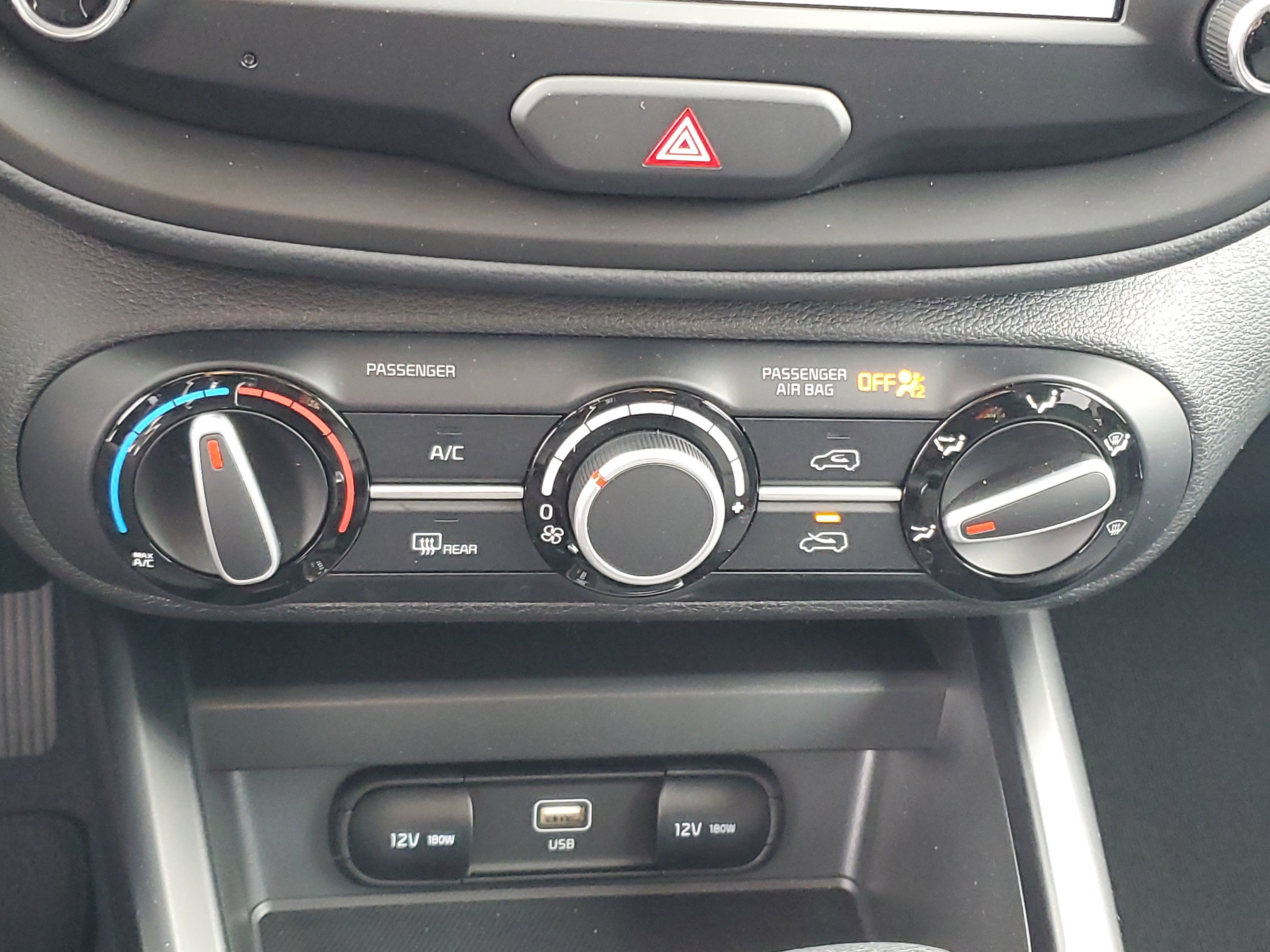 Used 2025 Kia Soul LX image 23