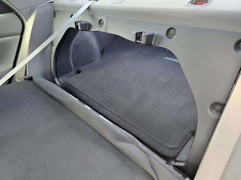 Used 2023 Hyundai Elantra SEL w/ Cargo Package FWD image 27