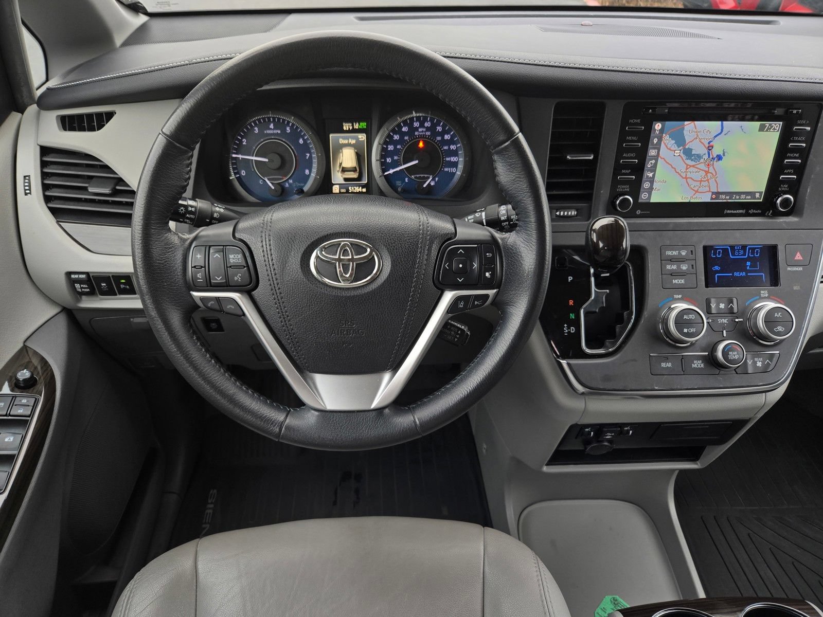 Certified 2018 Toyota Sienna XLE w/ XLE Navigation Package FWD image 13