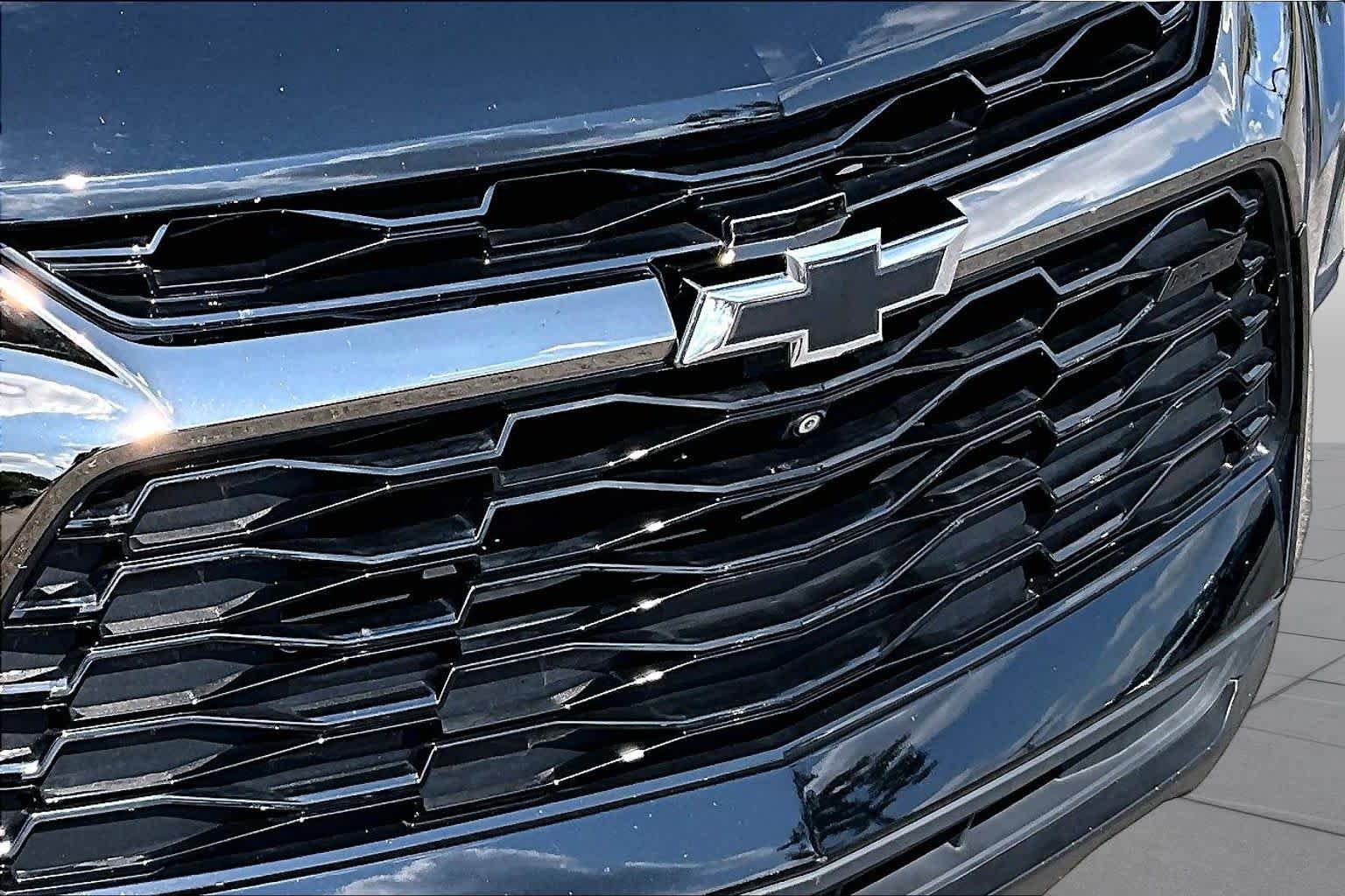 Used 2019 Chevrolet Blazer LT w/ Sound & Technology Package FWD image 29