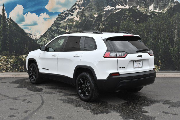 Used 2023 Jeep Cherokee Altitude Lux AWD/4WD image 9