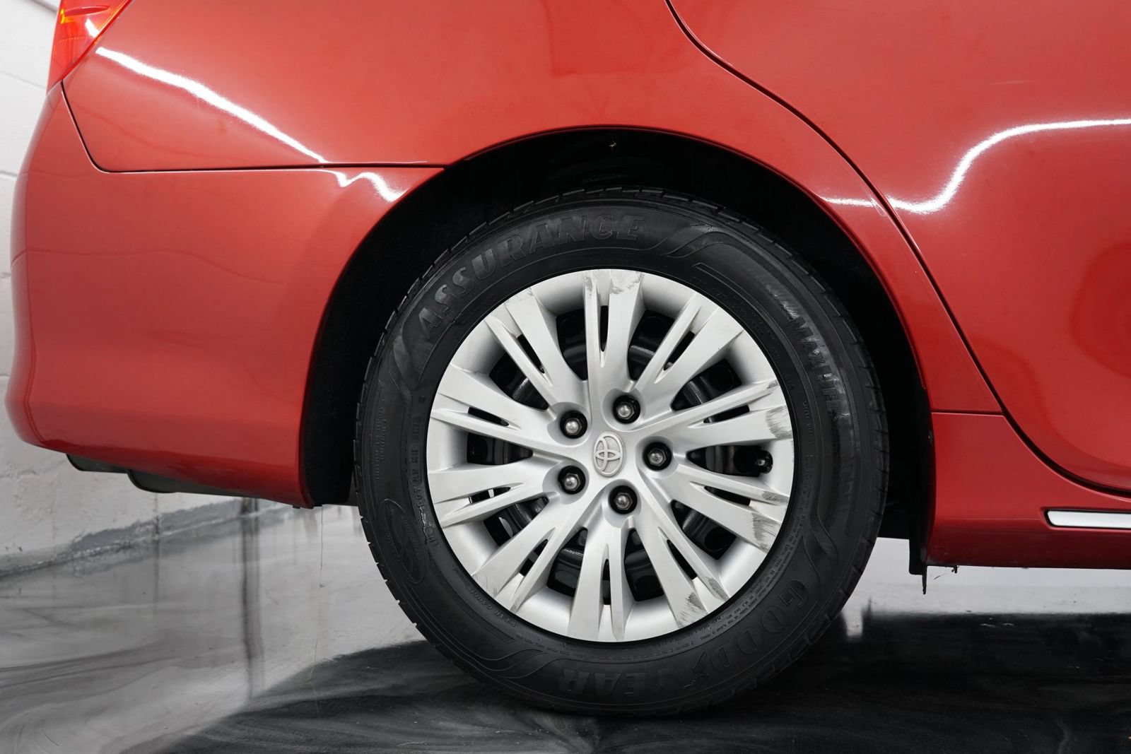Used 2012 Toyota Camry LE w/ Preferred Accessory Pkg FWD image 6