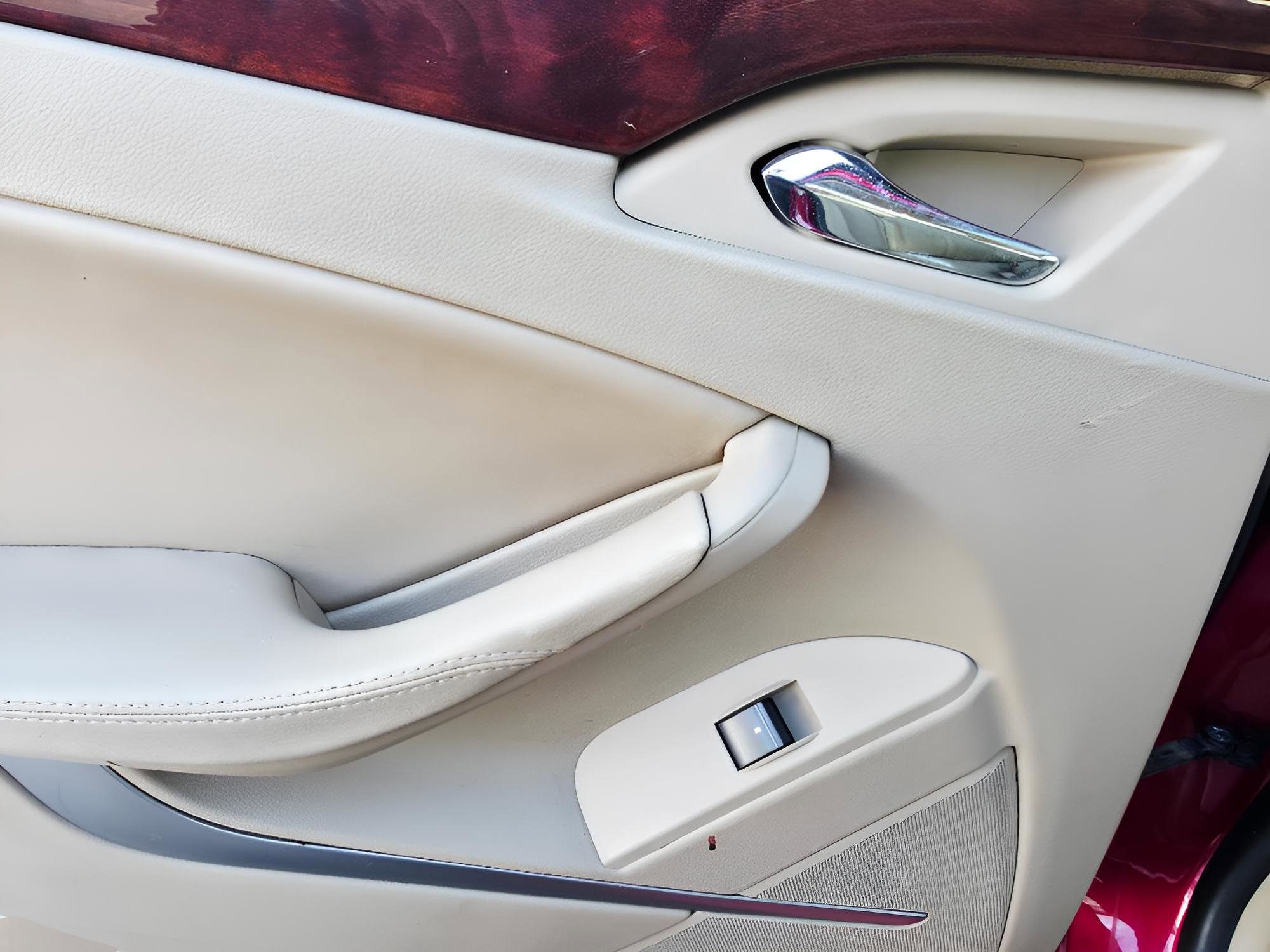 Used 2012 Cadillac CTS Luxury AWD/4WD image 38