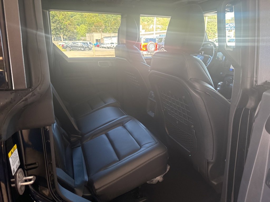 New 2025 Ford Bronco Badlands image 22