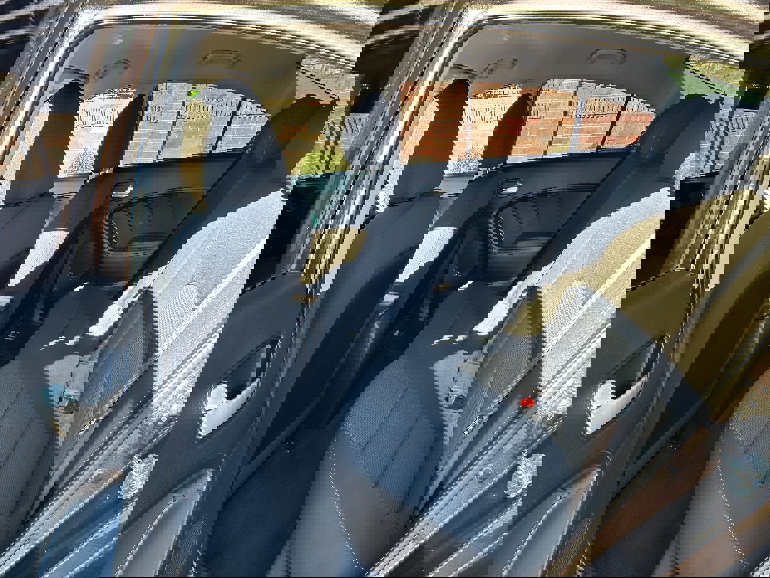 Used 2017 Kia Forte LX image 7