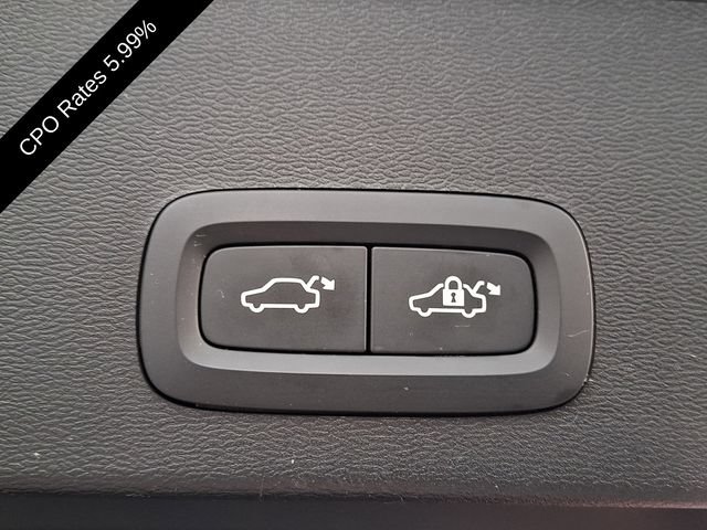 Certified 2024 Volvo XC40 B5 Plus w/ Climate Package AWD/4WD image 32