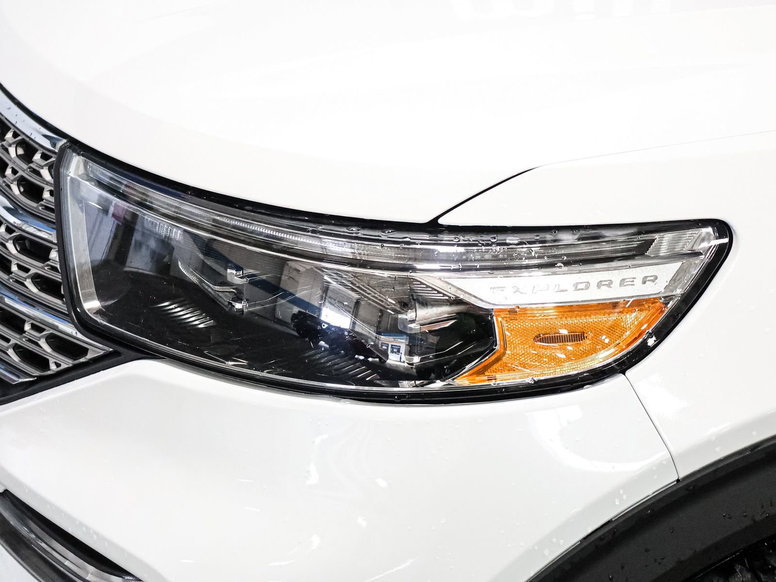 Used 2023 Ford Explorer Limited w/ Equipment Group 301A image 14