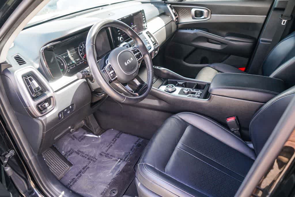 Certified 2023 Kia Sorento EX w/ Panoramic Sunroof Package FWD image 16