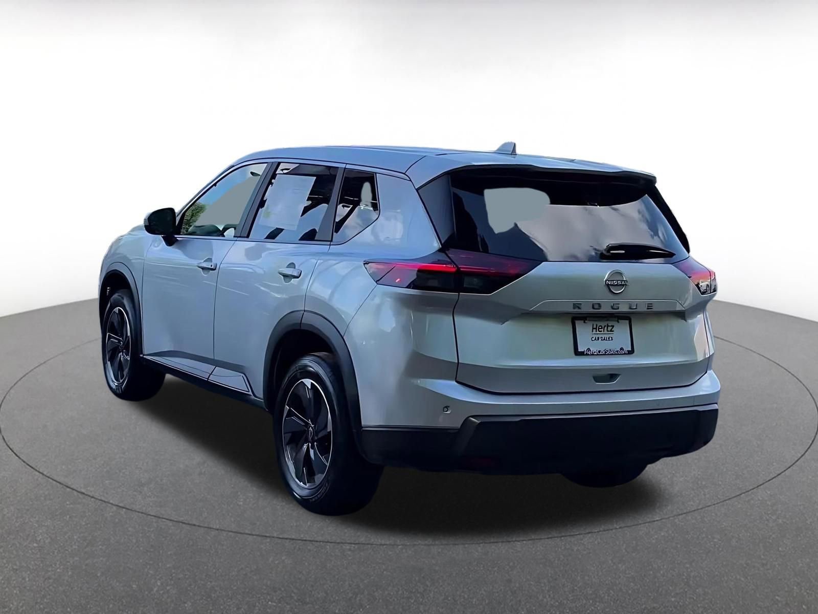Used 2025 Nissan Rogue SV FWD image 11