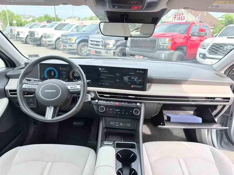 Used 2025 Hyundai Sonata SEL FWD image 25