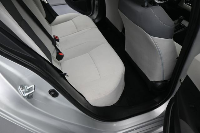 Used 2022 Toyota Corolla LE FWD image 69