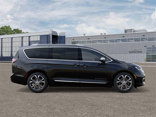 New 2026 Chrysler Pacifica Pinnacle image 12