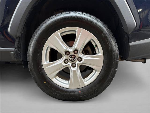 Used 2021 Toyota RAV4 XLE w/ Convenience Package AWD/4WD image 9
