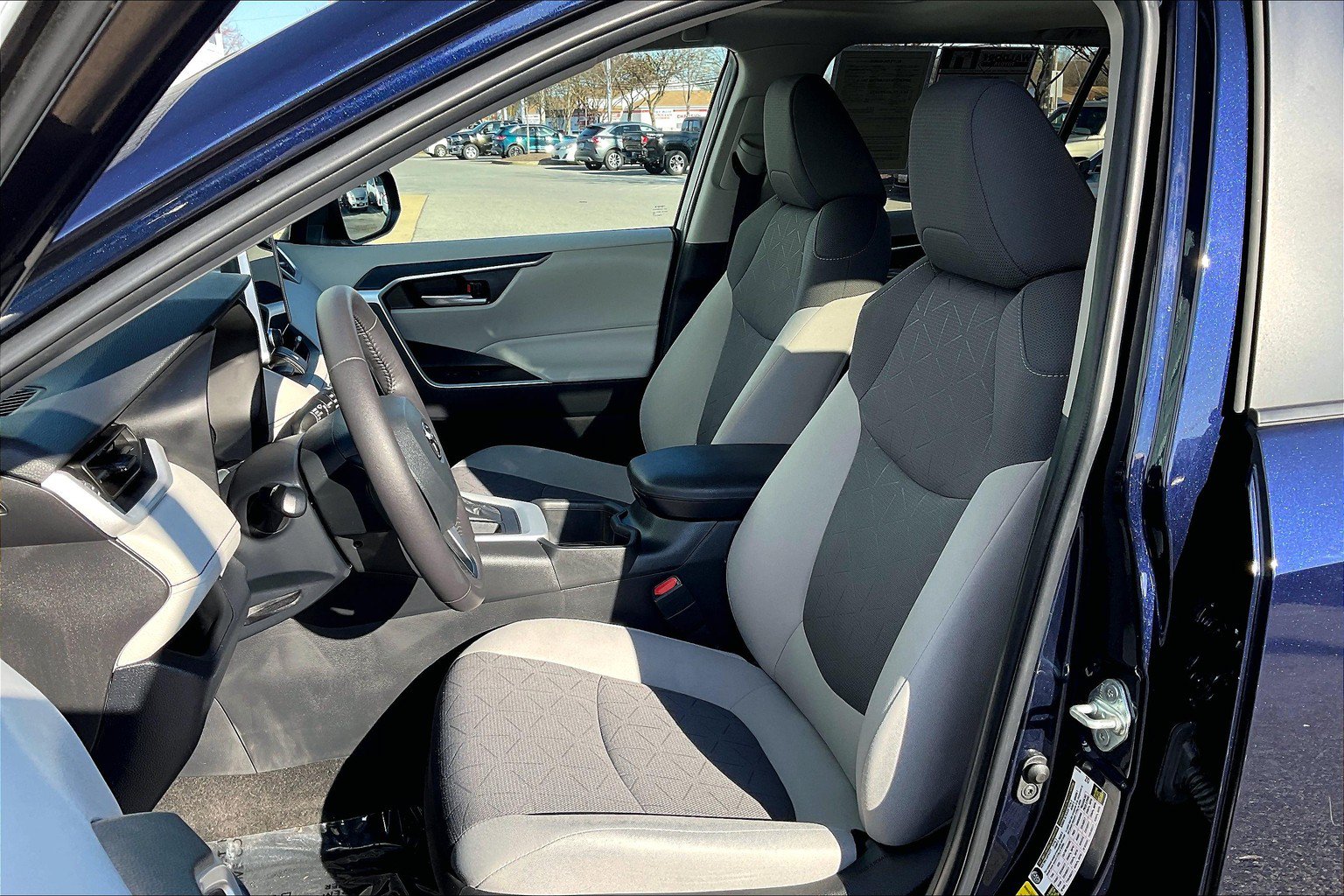 Used 2023 Toyota RAV4 XLE w/ Convenience Package AWD/4WD image 30