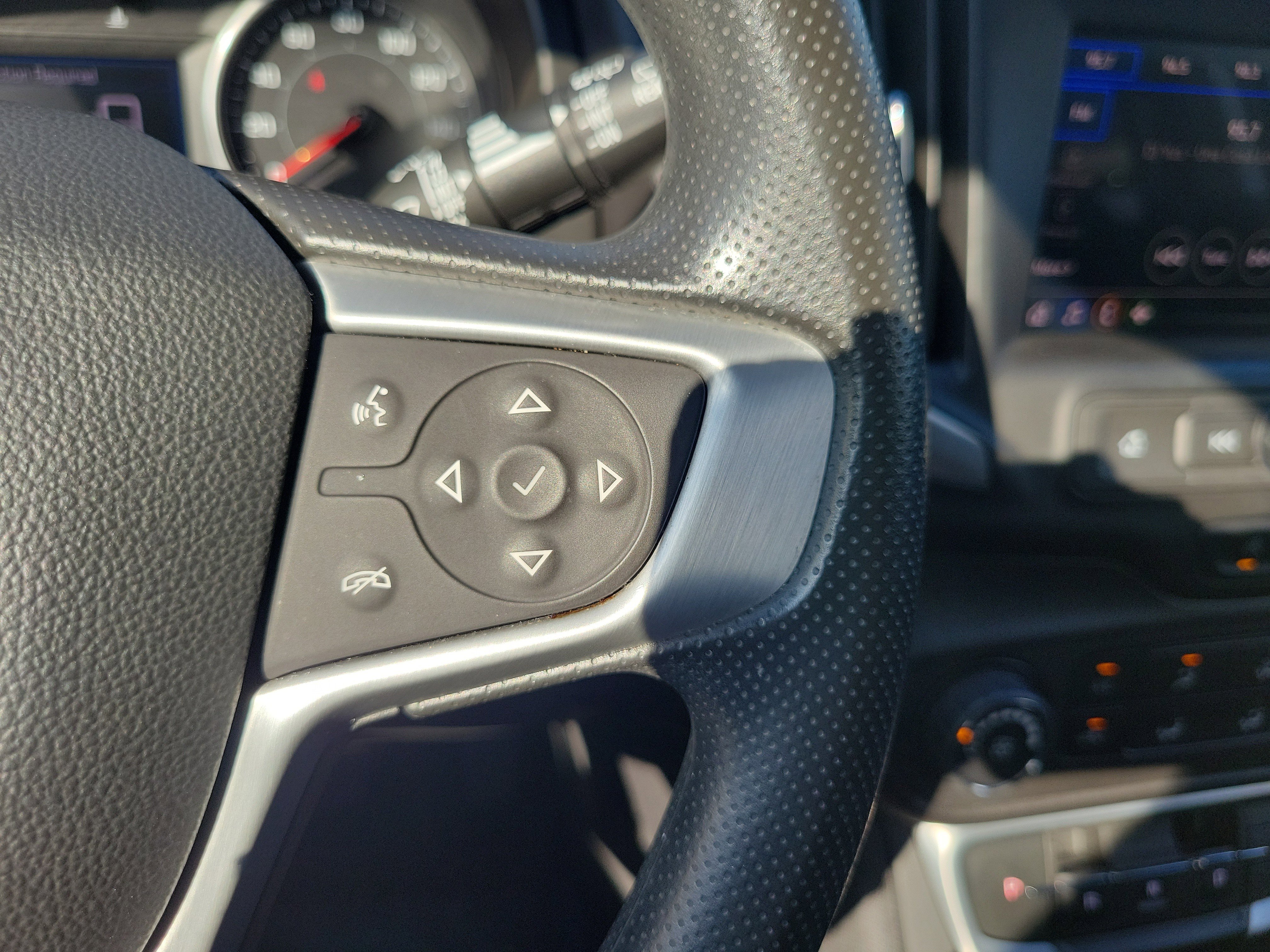 Used 2022 GMC Terrain SLE image 19