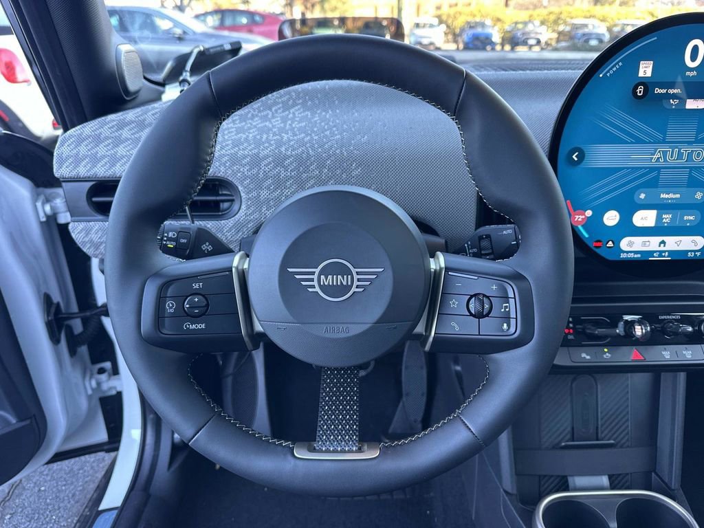 Used 2026 MINI Cooper 4-Door Hardtop image 15