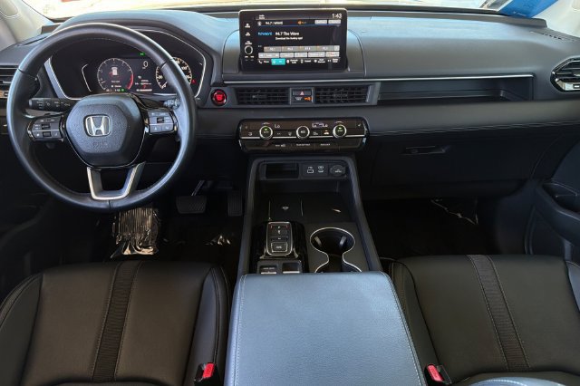 Certified 2025 Honda Pilot EX-L image 17