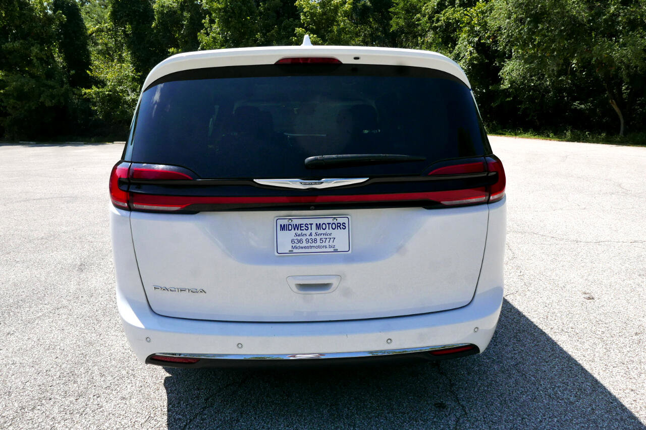Used 2021 Chrysler Pacifica Touring-L image 7