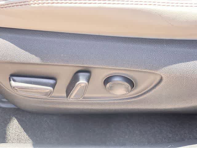 Used 2021 Toyota RAV4 XLE Premium FWD image 31