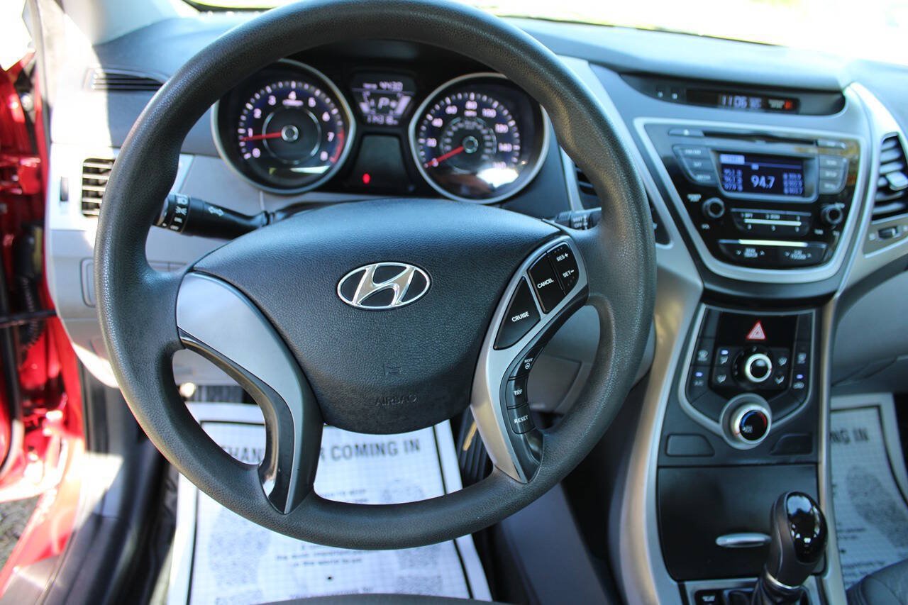 Used 2015 Hyundai Elantra SE FWD image 22