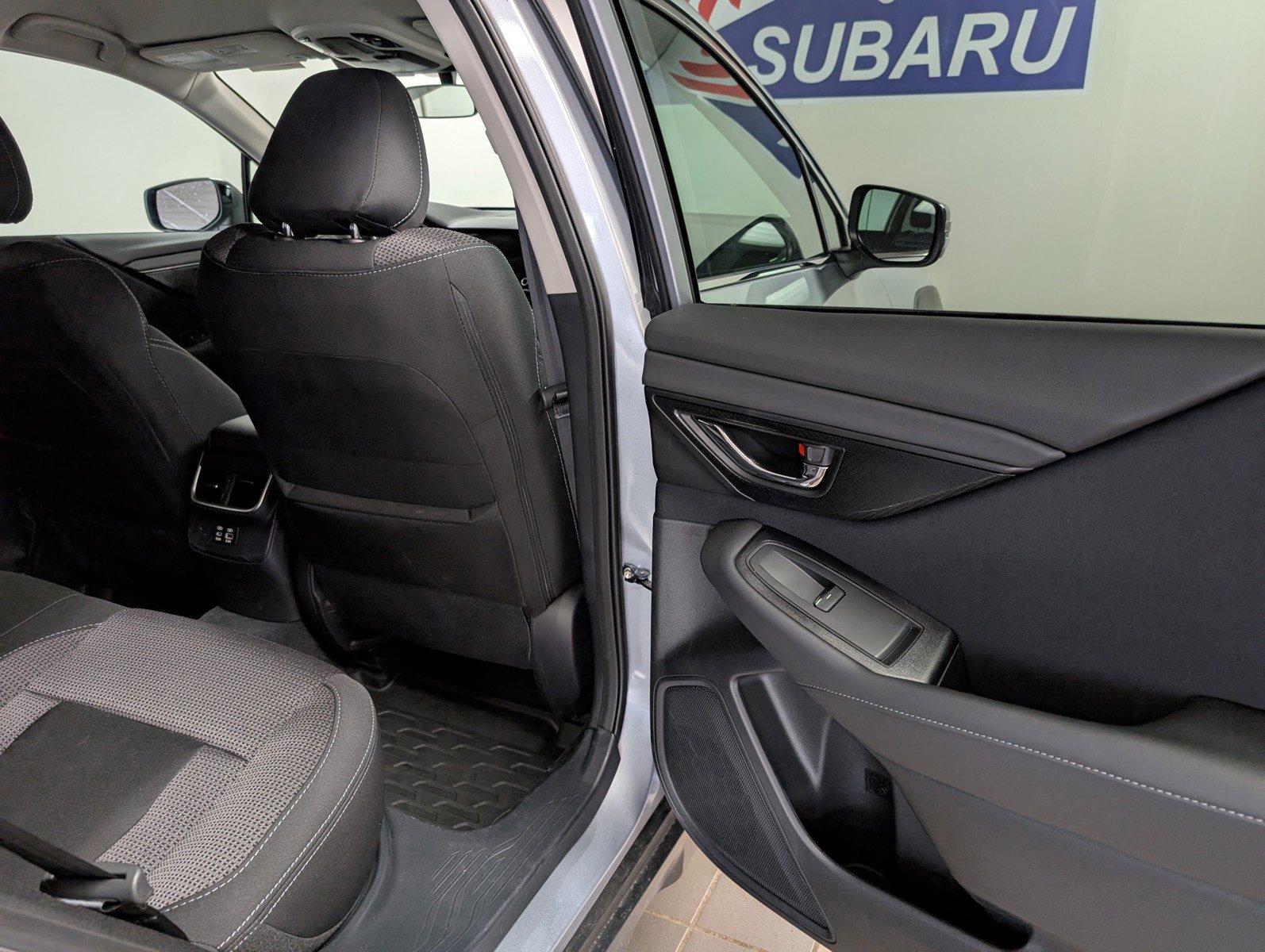 Certified 2025 Subaru Outback Premium image 29