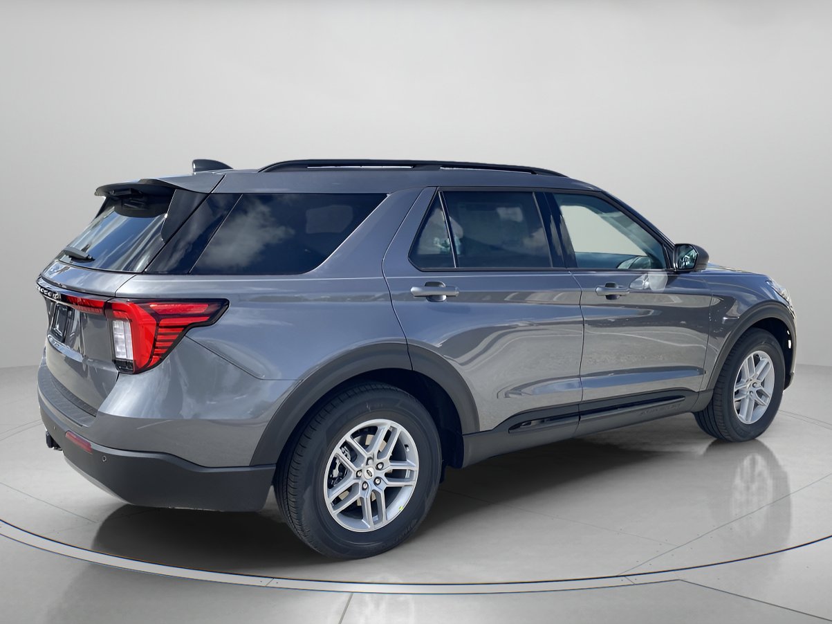 New 2026 Ford Explorer Active image 3