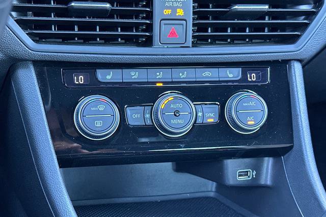Used 2019 Volkswagen Jetta R-Line FWD image 20