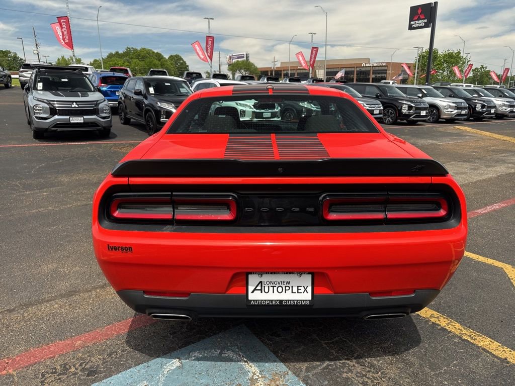 Used 2023 Dodge Challenger SXT w/ Blacktop Package AWD/4WD image 7