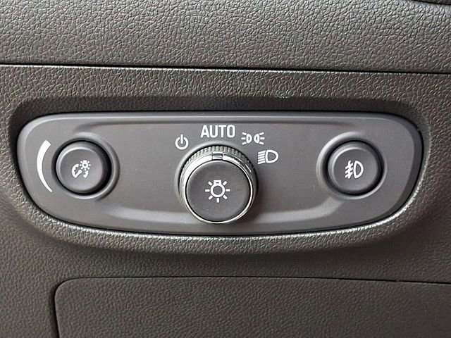 Used 2023 Buick Encore GX Essence w/ Experience Buick Package FWD image 26