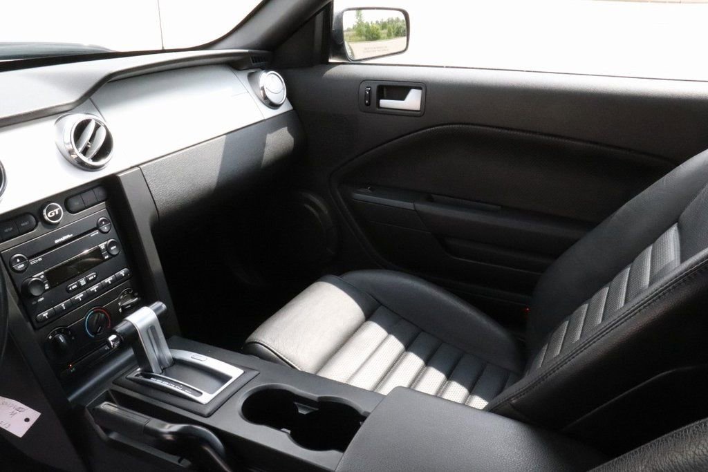 Used 2007 Ford Mustang GT image 33