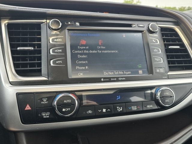 Used 2019 Toyota Highlander XLE AWD/4WD image 20