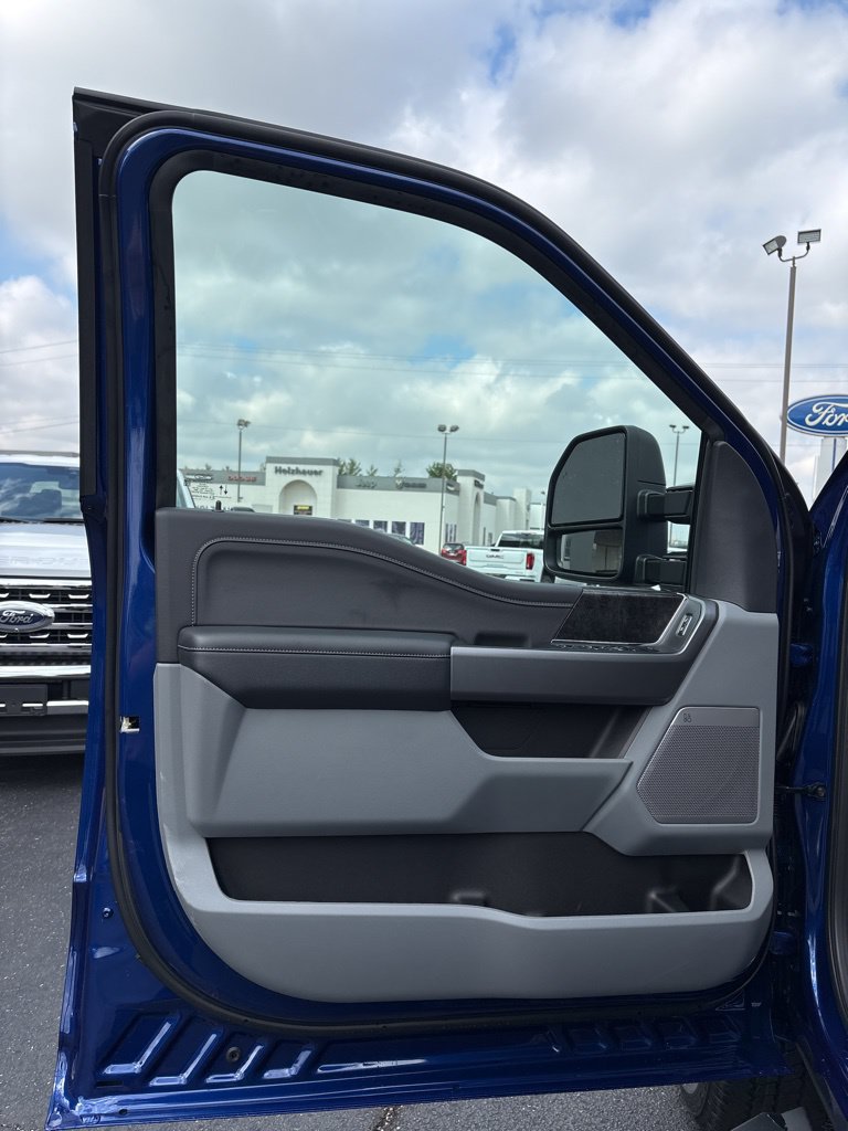 New 2026 Ford F350 XLT w/ XLT Premium Package AWD/4WD image 16