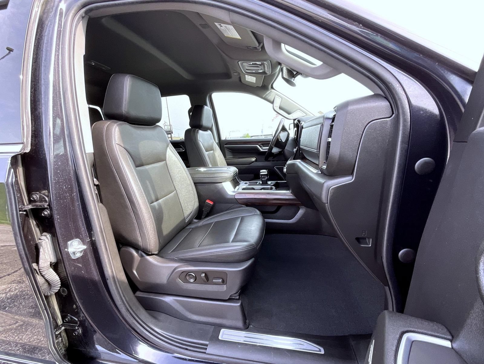 Certified 2022 GMC Sierra 1500 SLT w/ SLT Convenience Package AWD/4WD image 15