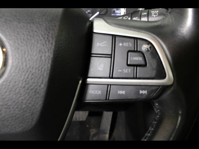 Used 2023 Toyota Highlander XSE AWD/4WD image 22
