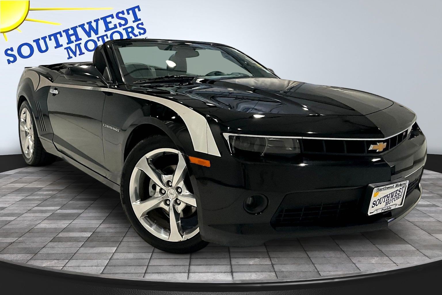 Used 2015 Chevrolet Camaro LT w/ RS Package RWD image 3