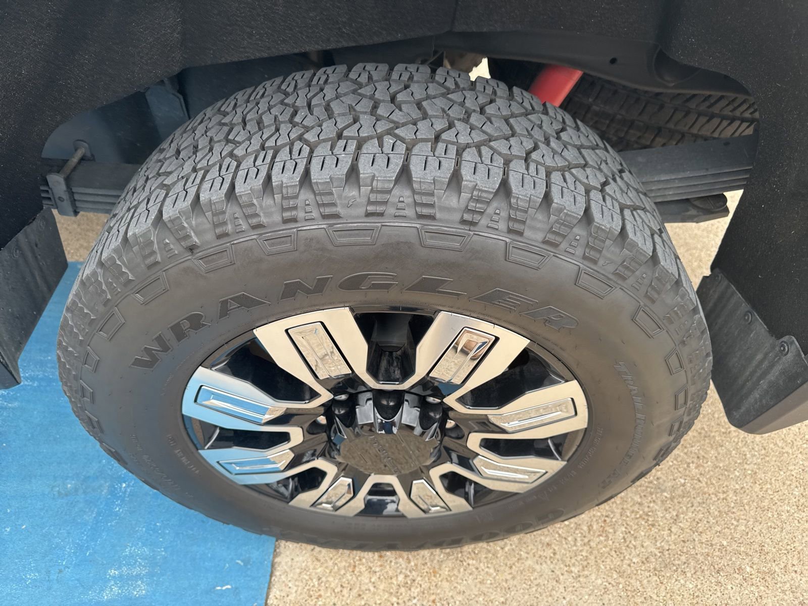 Used 2025 GMC Sierra 2500 Denali w/ Technology Package image 9