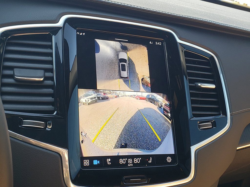 Used 2025 Volvo XC90 B6 Ultra w/ Protection Package image 26