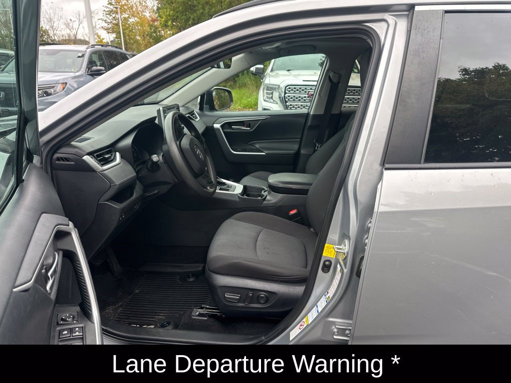 Used 2019 Toyota RAV4 XLE w/ Convenience Package AWD/4WD image 13