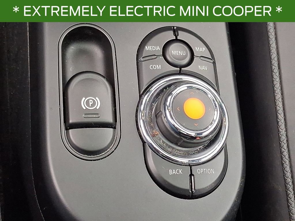 Used 2021 MINI Cooper SE w/ 8.8" Touchscreen Nav Package image 23