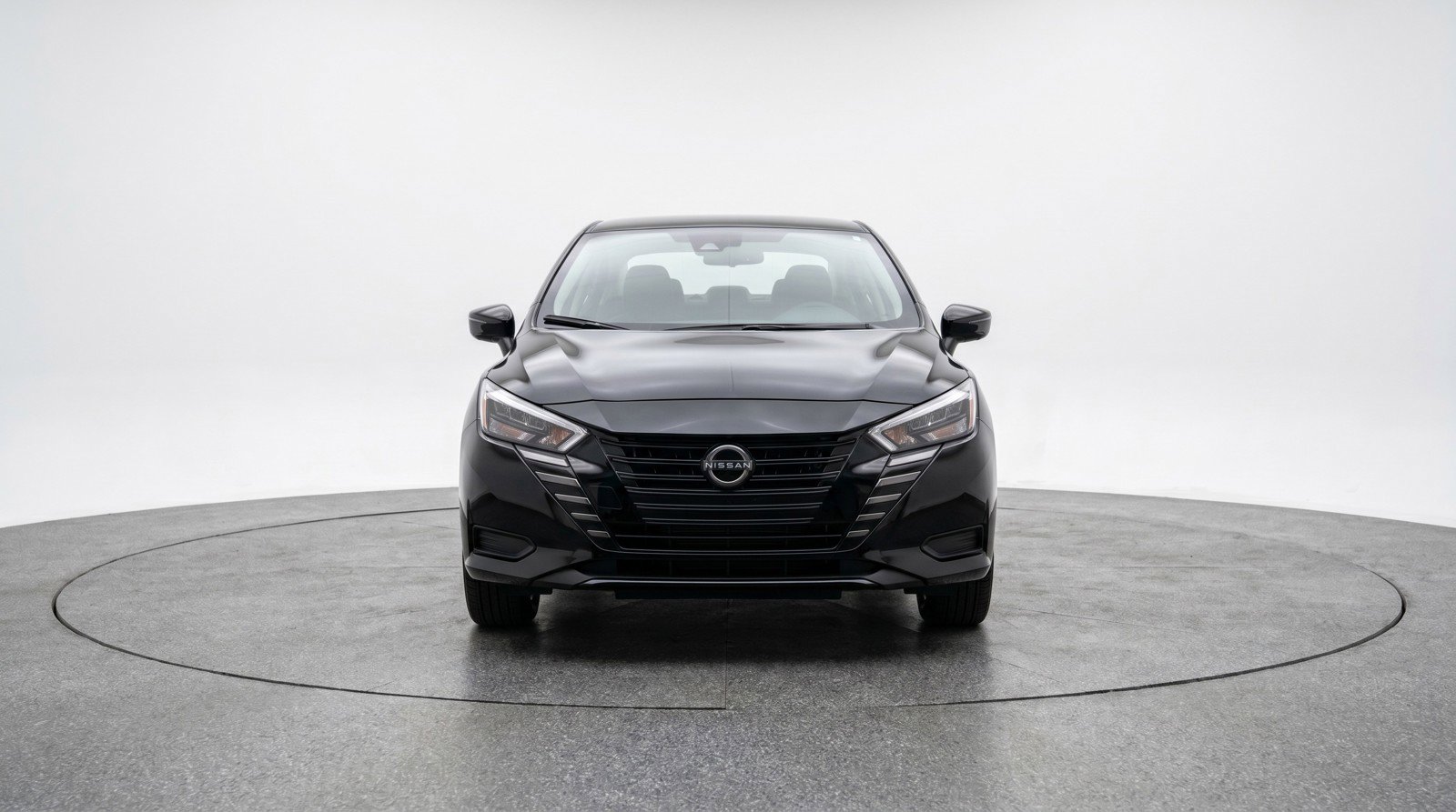 Used 2025 Nissan Versa SV image 2