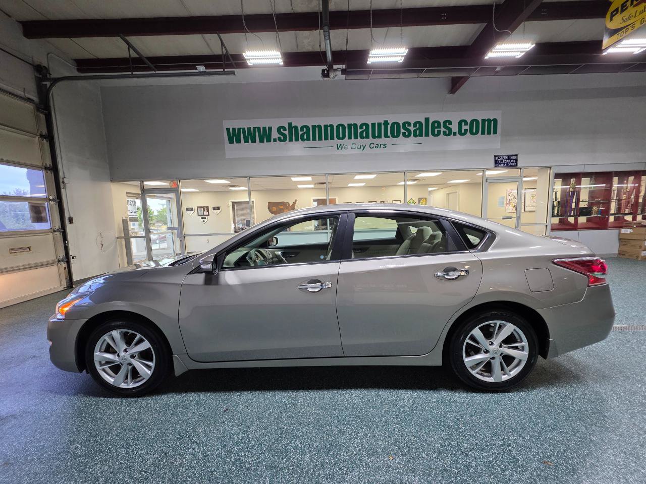 Used 2014 Nissan Altima 2.5 SV w/ Convenience Package FWD image 11
