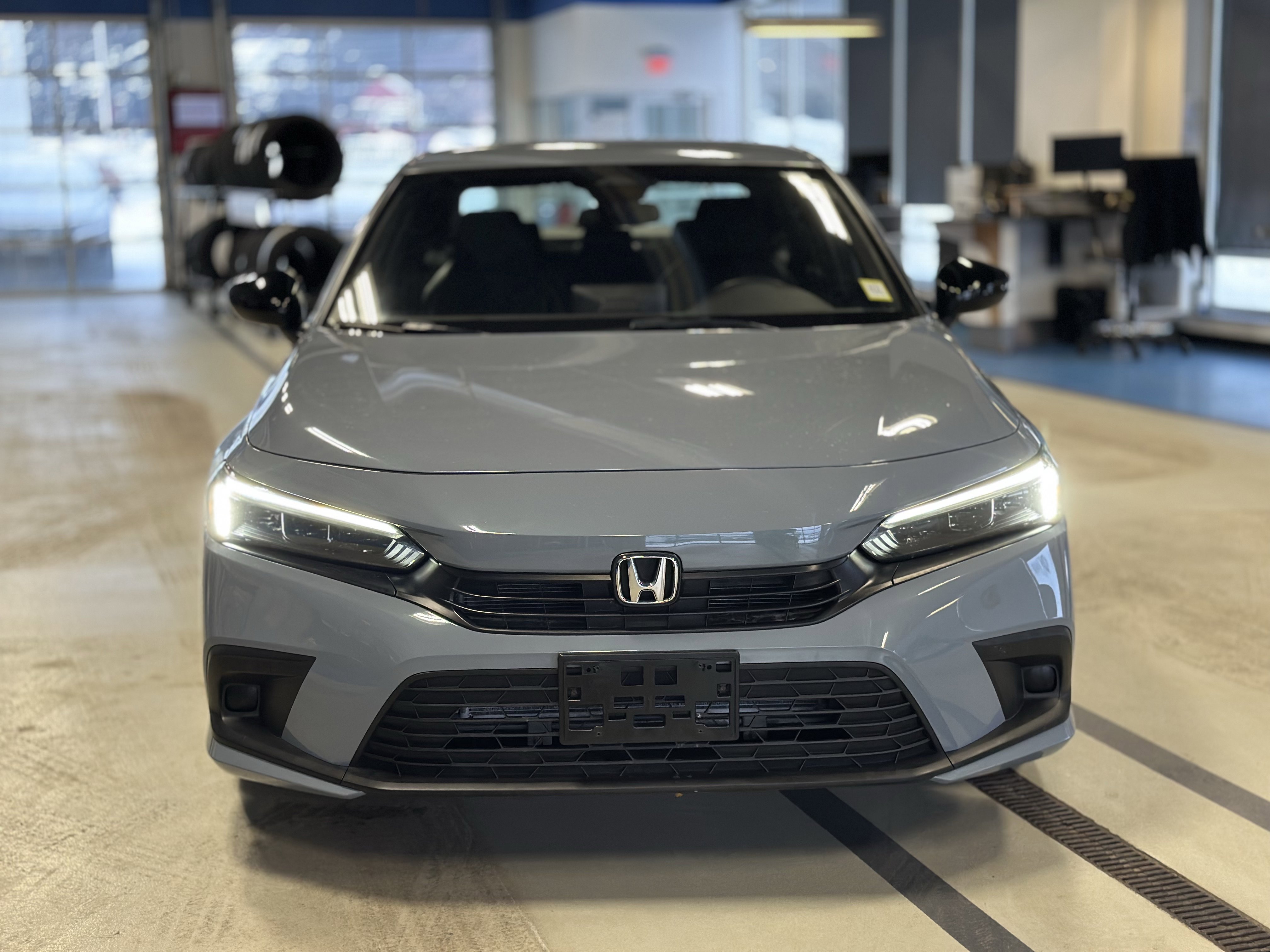 Used 2023 Honda Civic Sport image 2