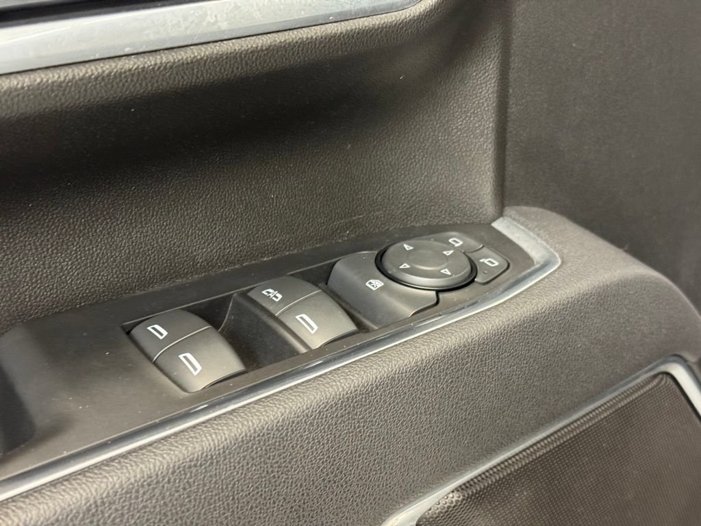 Used 2025 Chevrolet Silverado 2500 LT AWD/4WD image 11