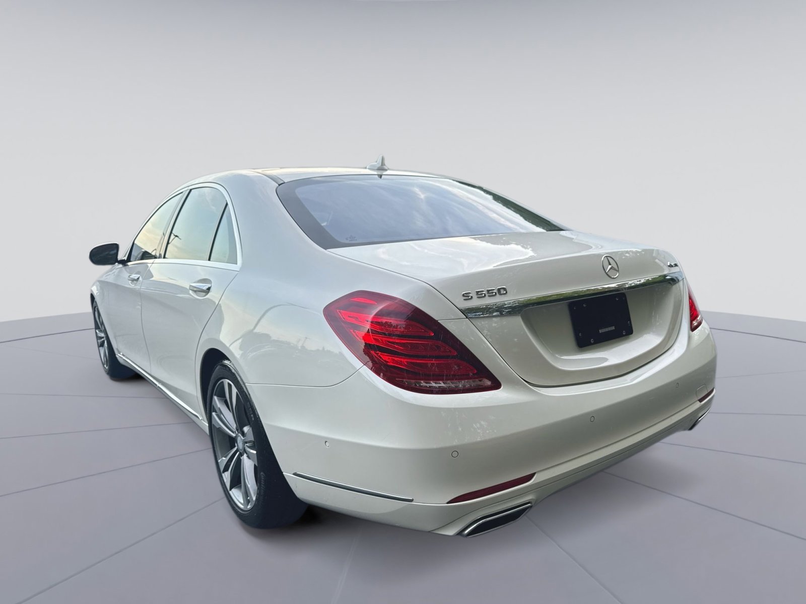 Used 2016 Mercedes-Benz S 550 4MATIC Sedan image 27