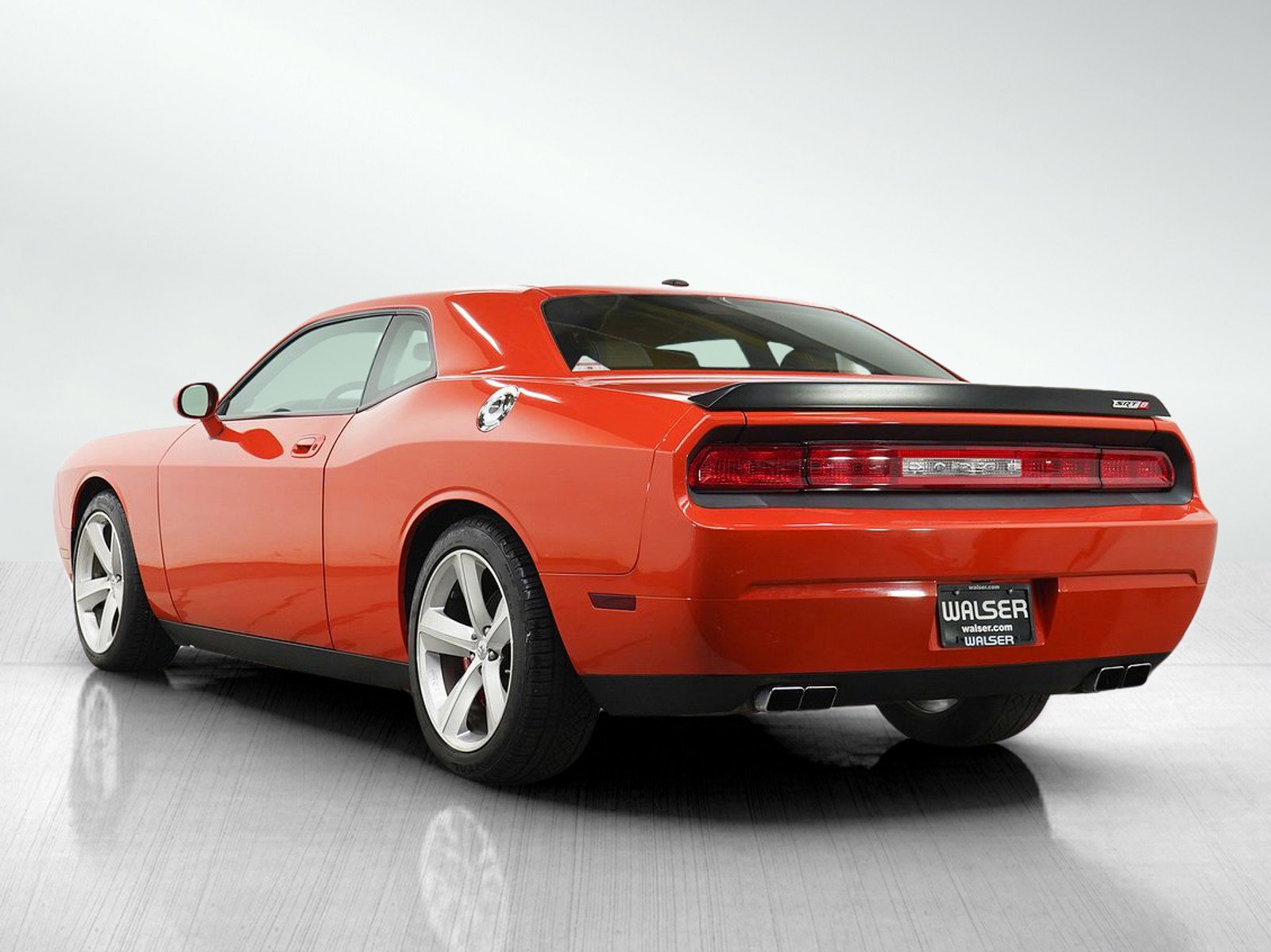 Used 2009 Dodge Challenger SRT8 RWD image 3