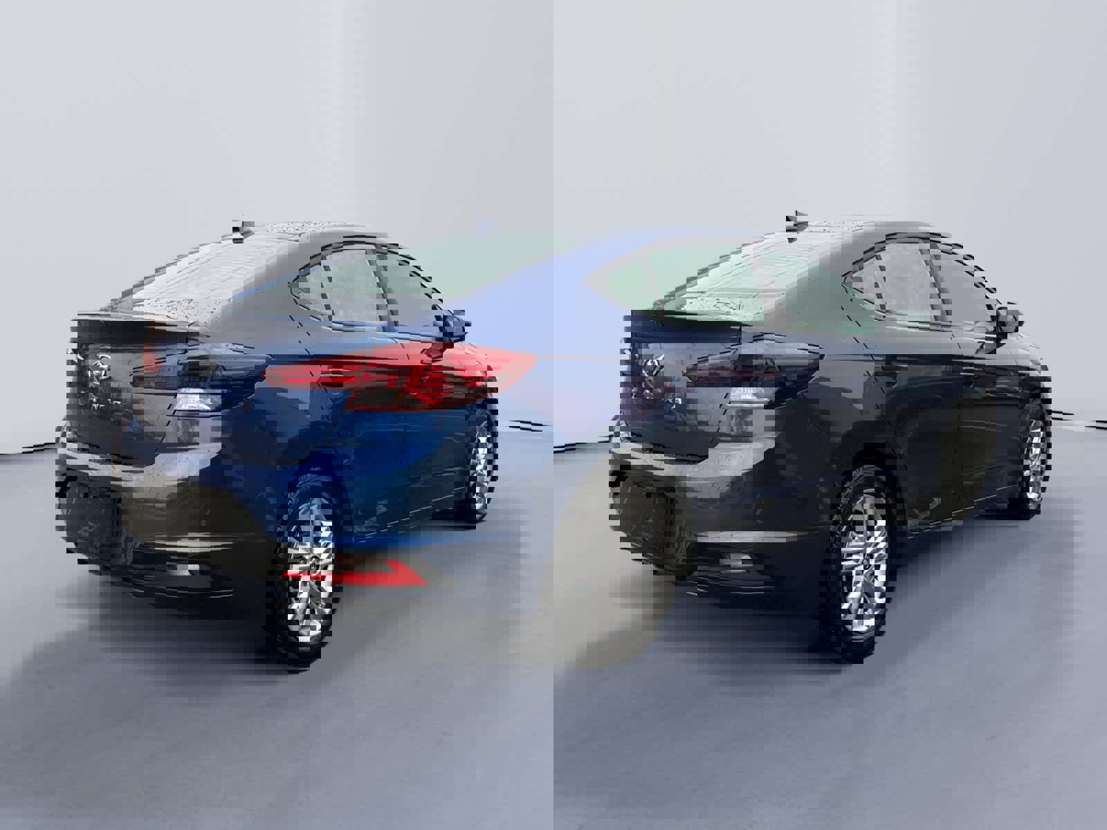 Used 2020 Hyundai Elantra SEL image 3