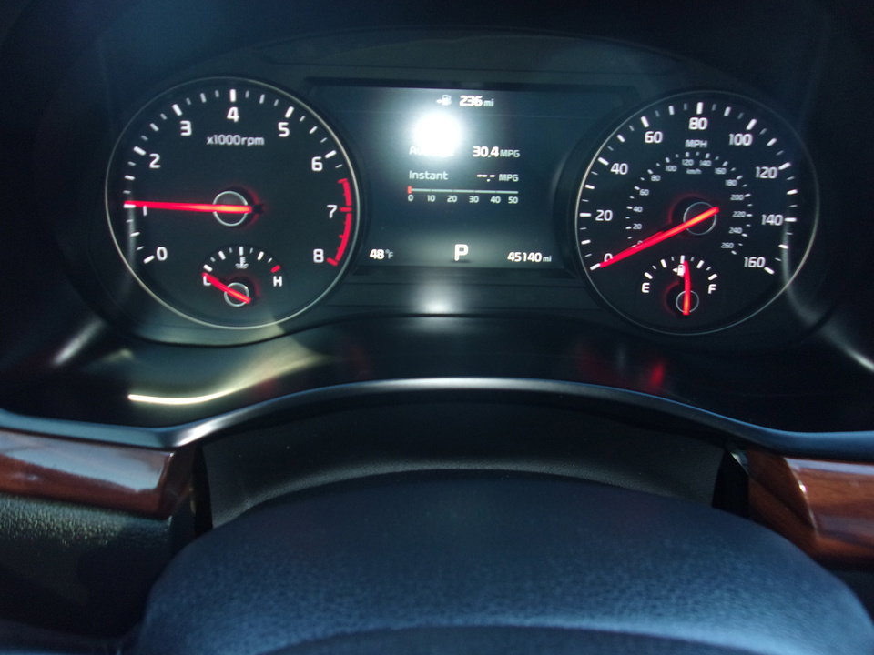 Used 2018 Kia Cadenza Technology image 21