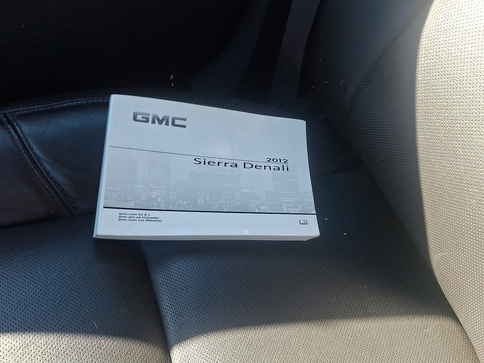 Used 2012 GMC Sierra 3500 Denali image 26