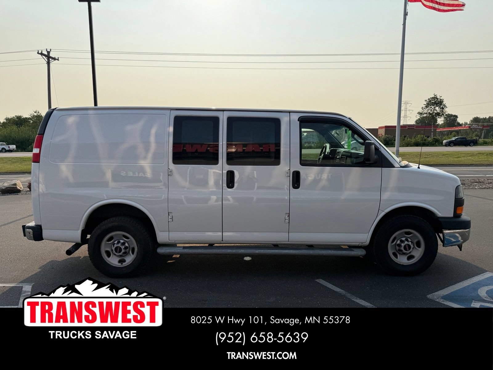 Used 2017 GMC Savana 2500 RWD image 14