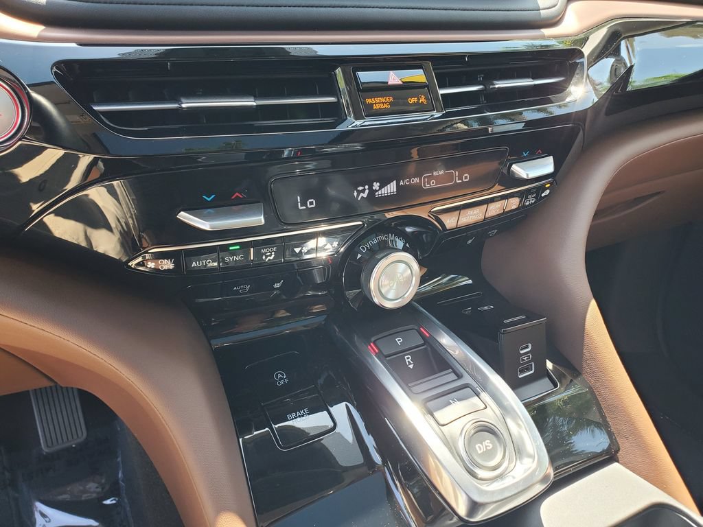 Used 2025 Acura MDX w/ Technology Package FWD image 31